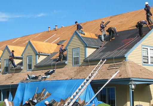 Roofing contractors with keen attention to detail